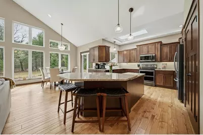 909 Thistle Lane, Eau Claire, WI 54703 - Photo 9