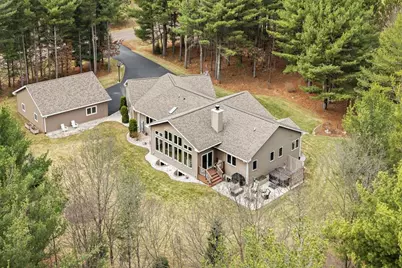 909 Thistle Lane, Eau Claire, WI 54703 - Photo 3