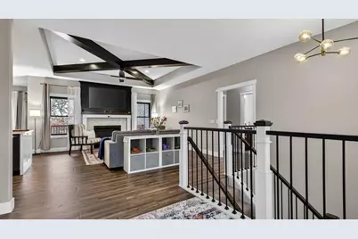 4642 S Oakwood Hills Parkway, Eau Claire, WI 54701 - Photo 7