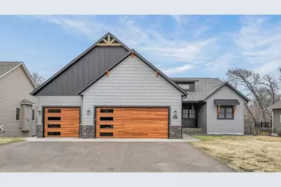 4642 S Oakwood Hills Parkway, Eau Claire, WI 54701 - Photo 1