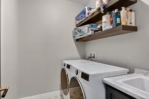 4642 S Oakwood Hills Pkwy, Eau Claire, WI 54701 - Photo 15