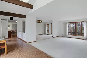 4322 Woodridge Dr, Eau Claire, WI 54701 - Photo 15