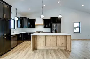 4160 LaSalle St, Eau Claire, WI 54703 - Photo 7