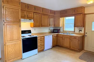 816 S Wisconsin Ave, Rice Lake, WI 54868 - Photo 7