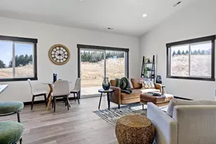 3329 Sunflower Ln, Eau Claire, WI 54703 - Photo 5