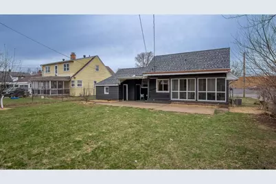 1621 Highland Avenue, Eau Claire, WI 54701 - Photo 7