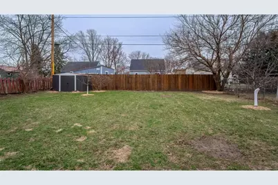 1621 Highland Avenue, Eau Claire, WI 54701 - Photo 5