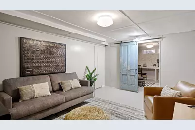 1621 Highland Avenue, Eau Claire, WI 54701 - Photo 49