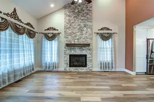 3746 Crest Ridge Ct, Eau Claire, WI 54701 - Photo 21