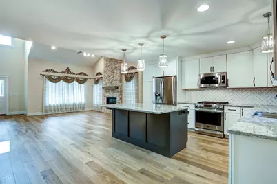 3746 Crest Ridge Court, Eau Claire, WI 54701 - Photo 11