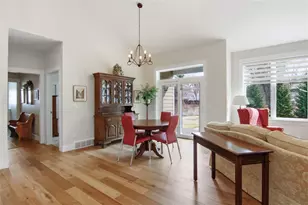 3729 Crest Ridge Ct, Eau Claire, WI 54701 - Photo 9