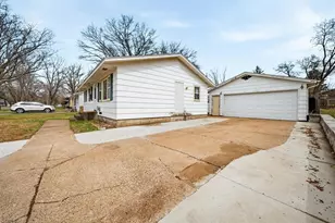 3145 Saturn Ave, Eau Claire, WI 54703 - Photo 3