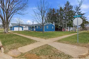 211 11th St, Altoona, WI 54720 - Photo 5