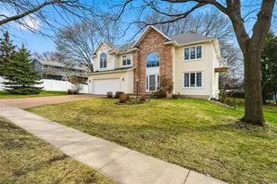 1011 Thompson Dr, Altoona, WI 54720 - Photo 3
