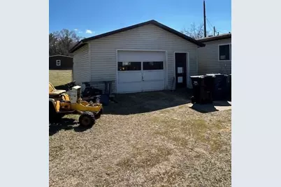 314 Armstrong Avenue, Black River Falls, WI 54615 - Photo 3