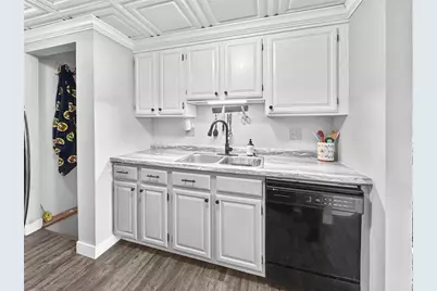 4634 Woodridge Drive #4, Eau Claire, WI 54701 - Photo 15