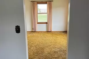 3650 Mayer Rd, Eau Claire, WI 54701 - Photo 5