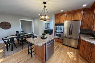 1527 Deerfield Rd, Eau Claire, WI 54703 - Photo 9
