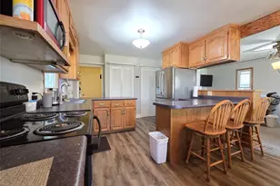 217 Summit St, Spooner, WI 54801 - Photo 5