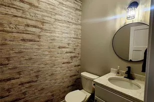 744 Sequoia Ln, Altoona, WI 54720 - Photo 5