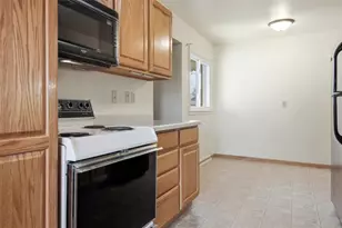 827 Park Ridge Dr, Eau Claire, WI 54703 - Photo 15