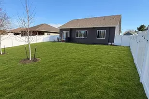 1666 St Andrews Dr, Altoona, WI 54720 - Photo 31