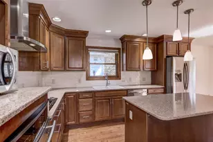 2916 Trinity St, Eau Claire, WI 54703 - Photo 9