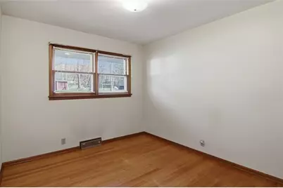 2824 Seymour Road, Eau Claire, WI 54703 - Photo 17