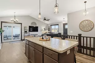 5642 Grn Pk Dr, Eau Claire, WI 54703 - Photo 7