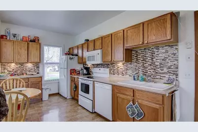 1047 Jefferson Avenue #1,2,3,4, Chippewa Falls, WI 54729 - Photo 9