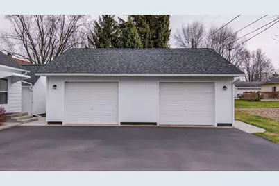 1047 Jefferson Avenue #1,2,3,4, Chippewa Falls, WI 54729 - Photo 5