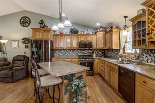 3310 Midway St, Eau Claire, WI 54703 - Photo 9