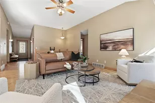 2936 Boston Dr, Eau Claire, WI 54703 - Photo 7