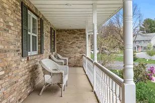 420 Southwood Ct, Eau Claire, WI 54701 - Photo 3