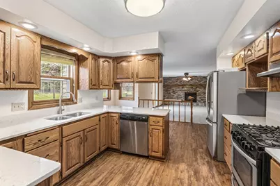 420 Southwood Court, Eau Claire, WI 54701 - Photo 13