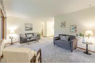 1210 S 50th Avenue, Eau Claire, WI 54703 - Photo 7