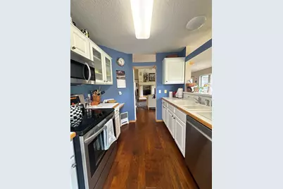 1925 Hunter Hill Road, Hudson, WI 54016 - Photo 9