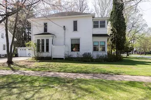 1104 7th Street #1104/1104-1/2, Menomonie, WI 54751 - Photo 3