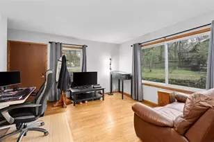 4630 Woodridge Dr, Eau Claire, WI 54701 - Photo 11