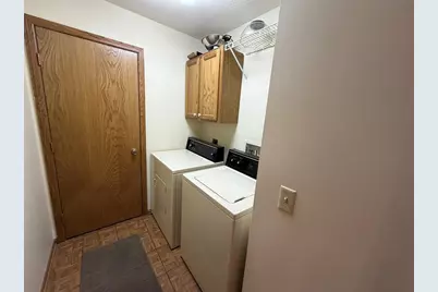 3137 Craig Road, Eau Claire, WI 54701 - Photo 9