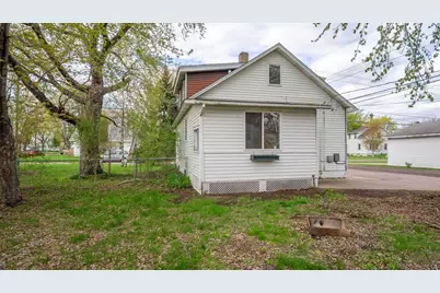 113 W Linden Street, Chippewa Falls, WI 54729 - Photo 5