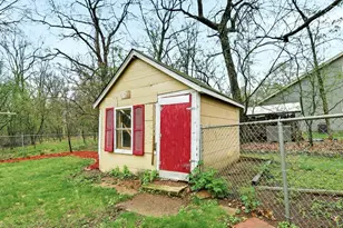 1213 Ervin Rd, Eau Claire, WI 54703 - Photo 5