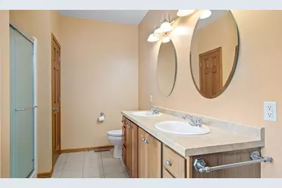 4112 Mill Run Court, Eau Claire, WI 54703 - Photo 25