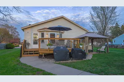 718 Maple Street, Chippewa Falls, WI 54729 - Photo 5