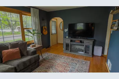 718 Maple Street, Chippewa Falls, WI 54729 - Photo 11