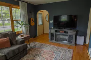 718 Maple St, Chippewa Falls, WI 54729 - Photo 11