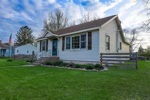 718 Maple St, Chippewa Falls, WI 54729 - Photo 3