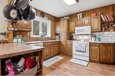 2397 W Silver Spring Drive, Eau Claire, WI 54701 - Photo 5