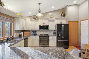 4125 Birch Crest Ln, Eau Claire, WI 54701 - Photo 9