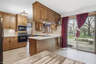 2932 Plum Tree Circle, Menomonie, WI 54751 - Photo 7